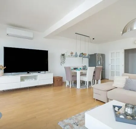 Deluxe 3 Bedroom With Sea View * Baska Voda