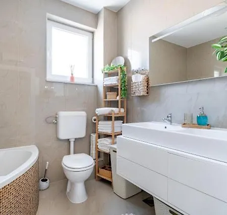 Apartment Deluxe 3 Bedroom With Sea View Baska Voda