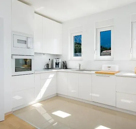 Deluxe 3 Bedroom With Sea View Apartment